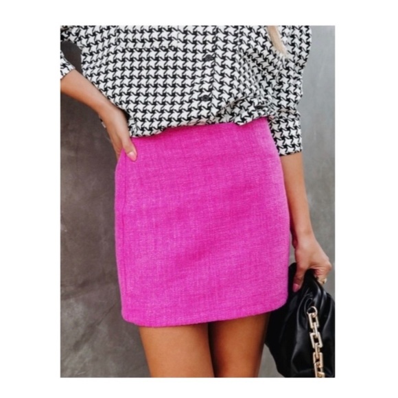 Trina Turk Hot Pink Tweed Mini Skirt. - Picture 3 of 8